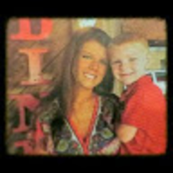 Meet your Posher, Kelsey - Picture 1 of 1